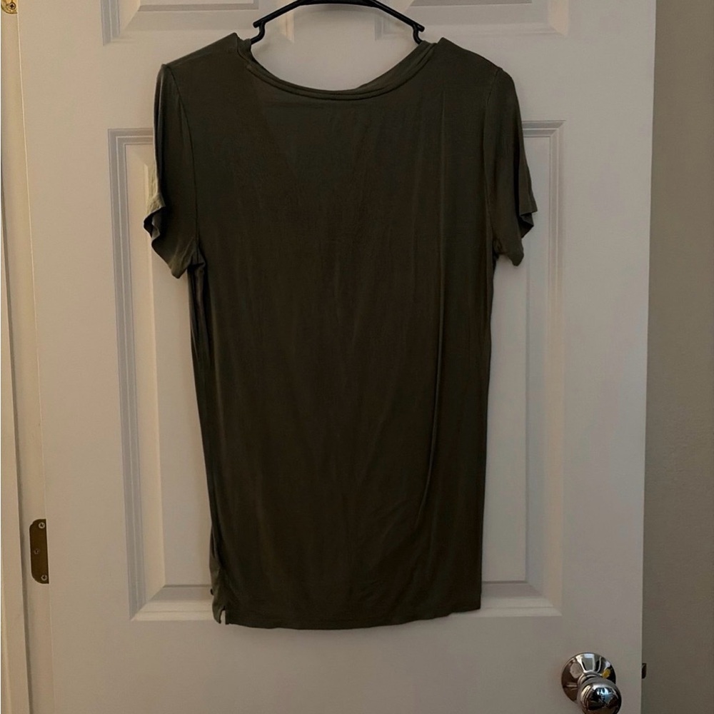 American Eagle Outfitters Dark Green Short Sleeve Tee